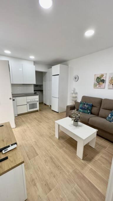 Rockside Residences Suites La Linea N3 La Línea de la Concepción 外观 照片