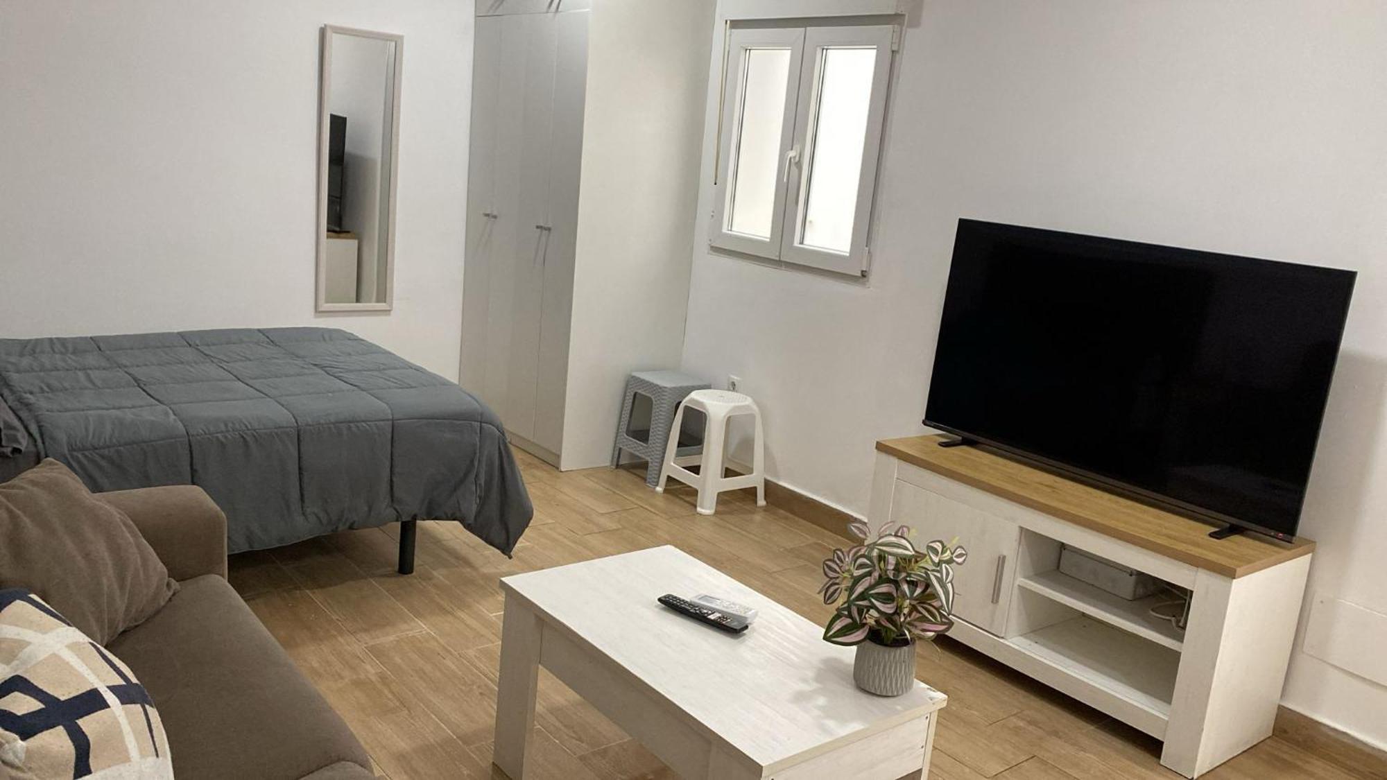 Rockside Residences Suites La Linea N3 La Línea de la Concepción 外观 照片